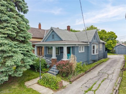 Homes For Sale - 2509 Columbus Avenue<br/> Sandusky, OH 44870