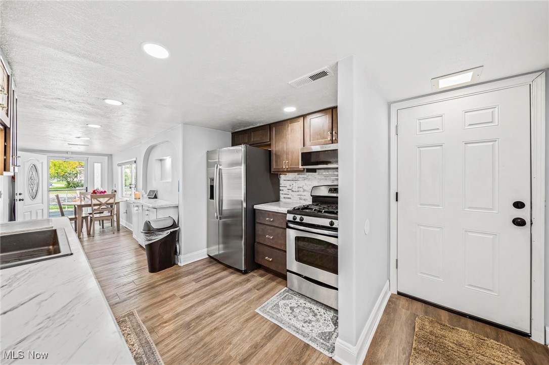 18015 Canterbury Road, Cleveland, Ohio image 21