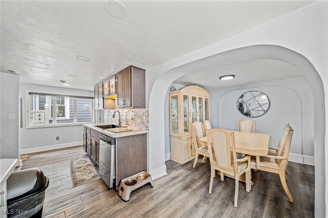 18015 Canterbury Road, Cleveland, Ohio image 18