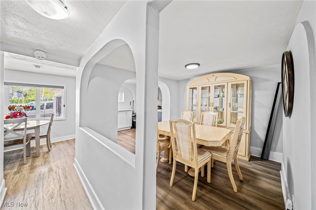 18015 Canterbury Road, Cleveland, Ohio image 17