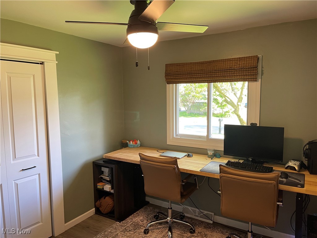 4075 Fairlawn Heights Drive, Warren, Ohio image 12