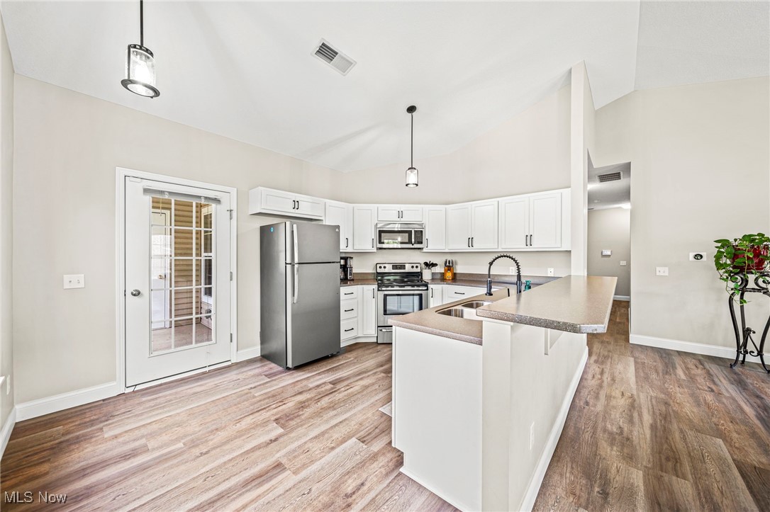 504 Robinwood Lane #B