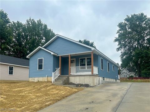 Homes For Sale - 177 Hayward Avenue<br/> Conneaut, OH 44030