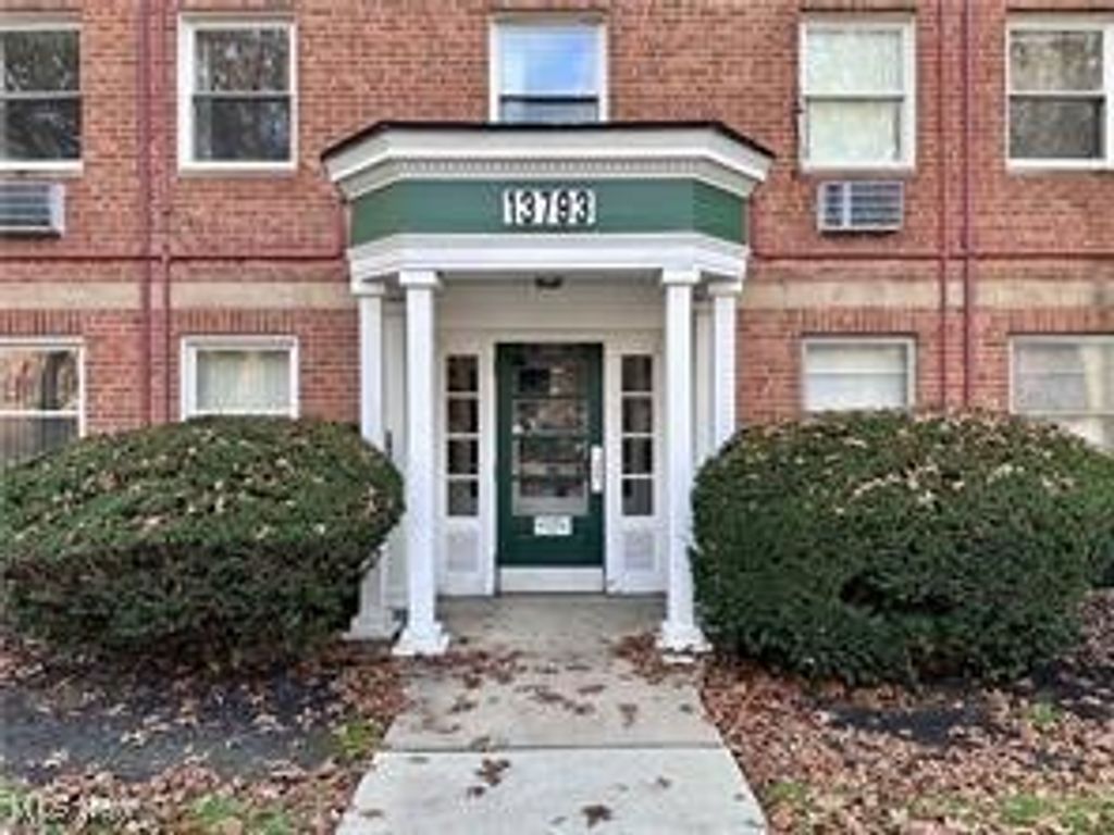 Photo of 13793 Cedar Road #204, South Euclid, OH 44118 (MLS # 5174125)