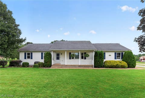 Photo of 46170 Crestview Road, New Waterford, OH 44445 (MLS # 5239710)