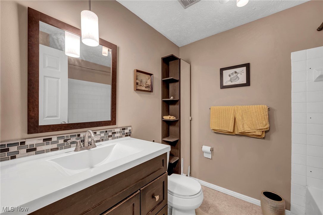 16561 S White Oaks Drive, Strongsville, Ohio image 25