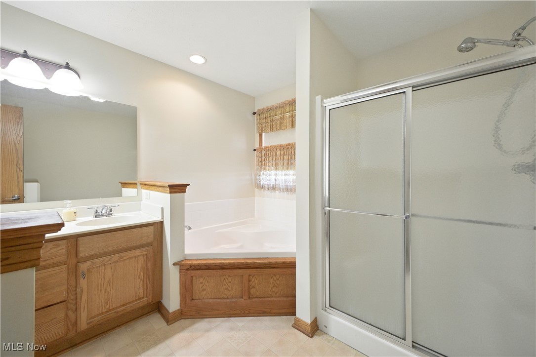 16544 Davis Drive, East Liverpool, Ohio image 22