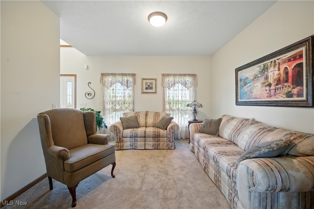 16544 Davis Drive, East Liverpool, Ohio image 8