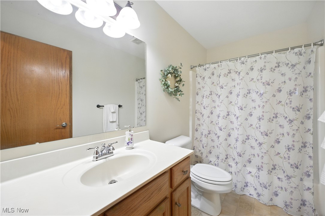 16544 Davis Drive, East Liverpool, Ohio image 28