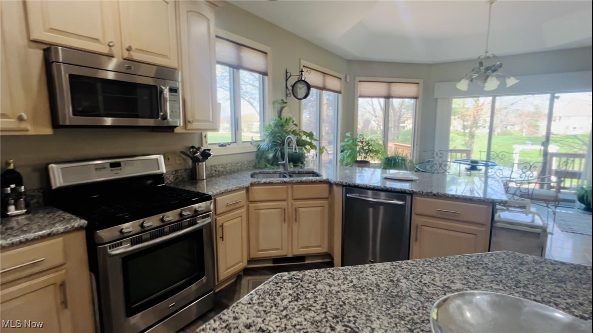 4310 Royal St George Drive, Avon, Ohio image 22