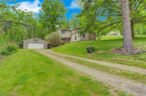 Homes For Sale - 27 Delaware Trail<br/> Malvern, OH 44644