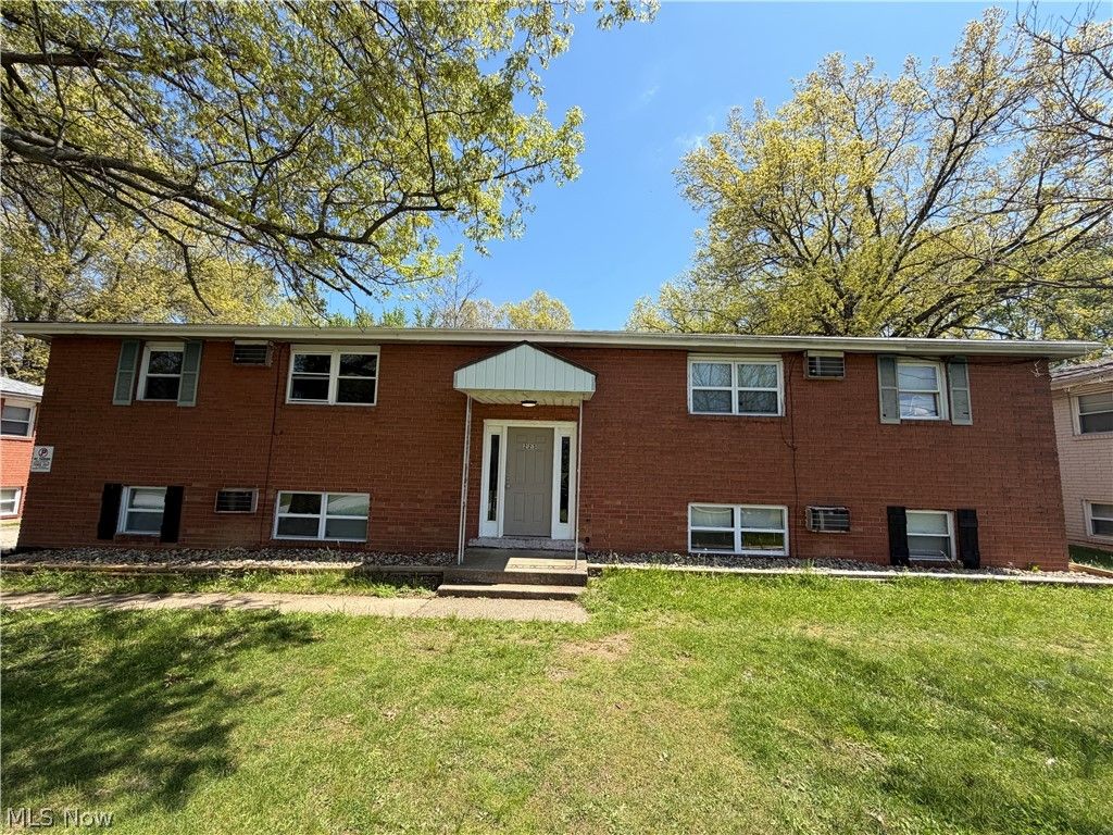 Photo of 223 Kendall Avenue, Campbell, OH 44405 (MLS # 5206760)