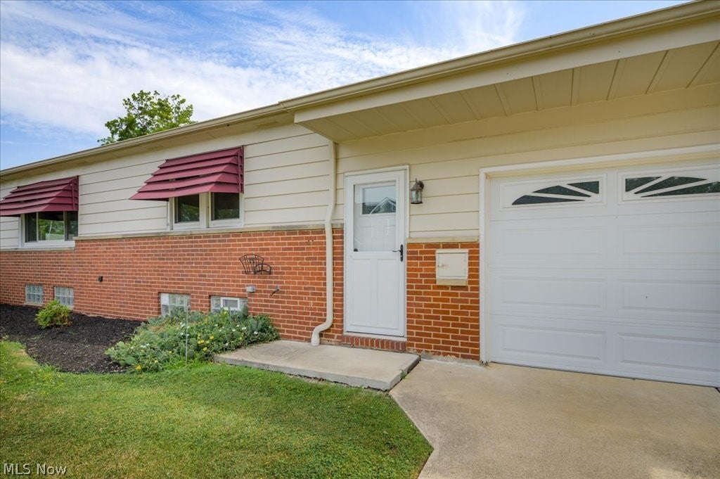 32204 Glen Arden Drive