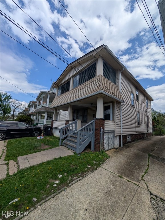 905 Alhambra Road