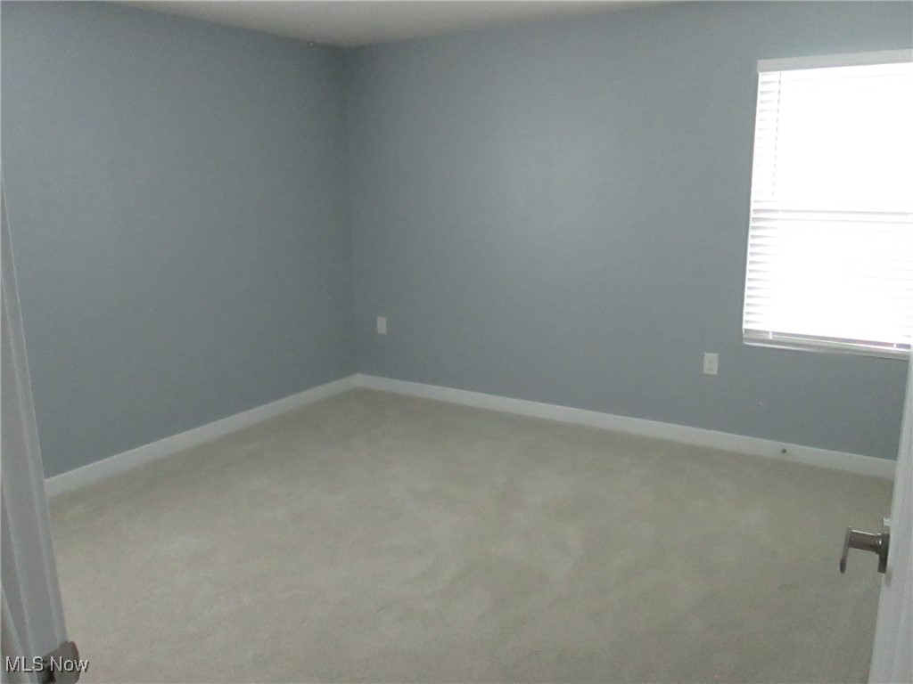 135 Eagle Circle, Amherst, Ohio image 18