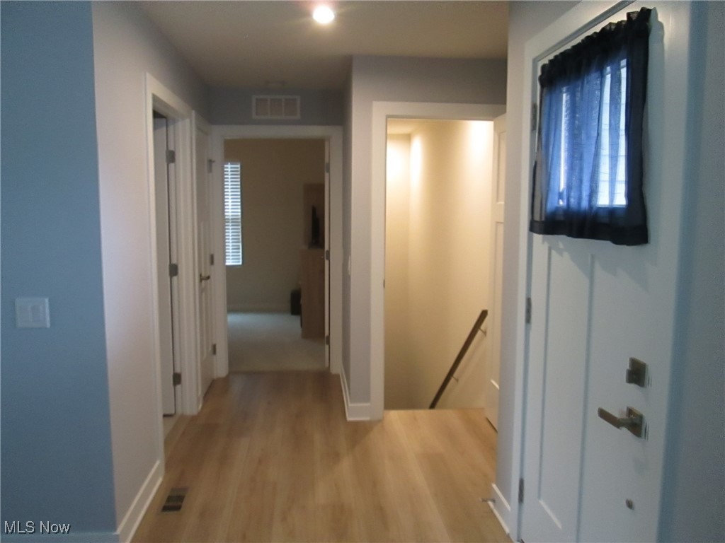 135 Eagle Circle, Amherst, Ohio image 17