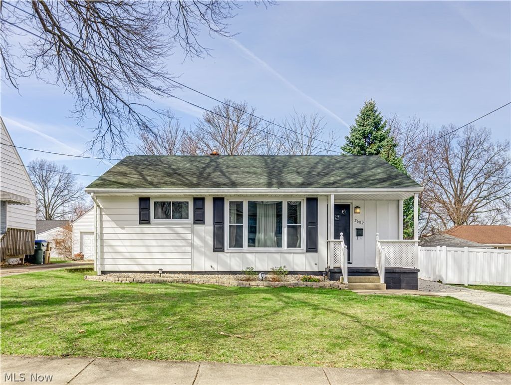 Photo of 2682 9th Street, Cuyahoga Falls, OH 44221 (MLS # 5196367)