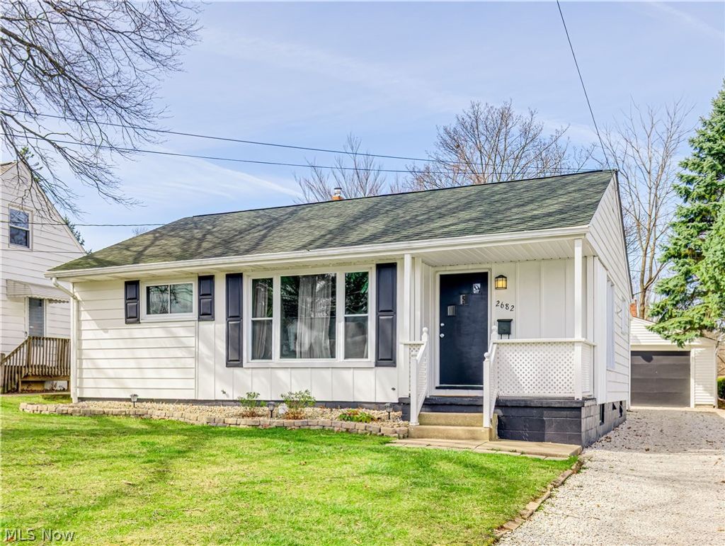 Photo of 2682 9th Street, Cuyahoga Falls, OH 44221 (MLS # 5196367)