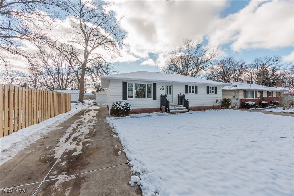 Photo of 147 Best Street, Berea, OH 44017 (MLS # 5176087)