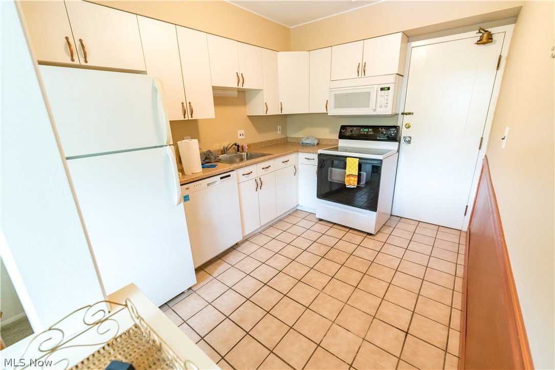 Hilroc Condo - Residential