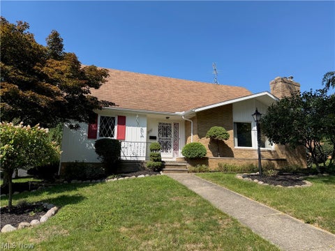 Photo of 8595 Band Drive, Garfield Heights, OH 44125 (MLS # 5240592)