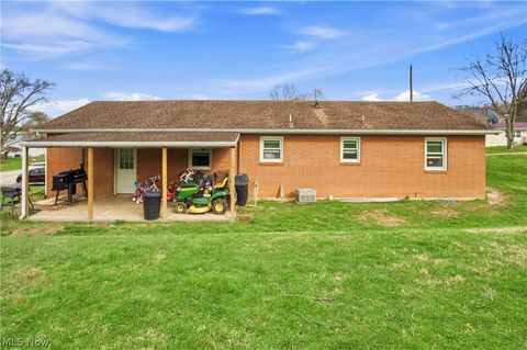 Tiny photo for 27 Marshdale Road, Zanesville, OH 43701 (MLS # 5197818)
