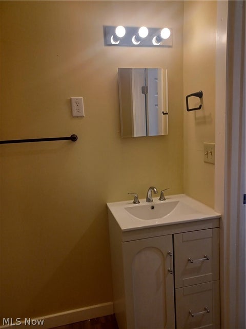 Tiny photo for 148 Elm Street, Struthers, OH 44471 (MLS # 5246470)