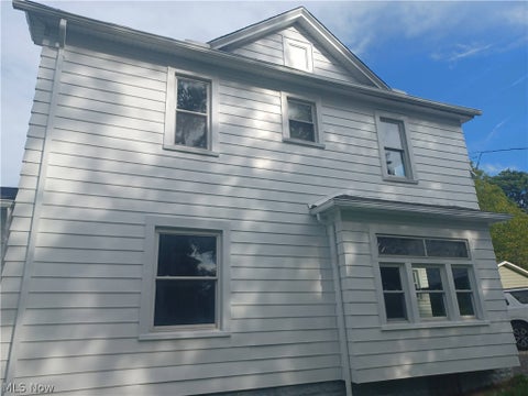 Tiny photo for 148 Elm Street, Struthers, OH 44471 (MLS # 5246470)