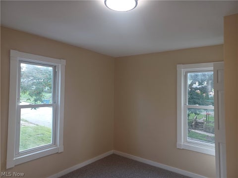Tiny photo for 148 Elm Street, Struthers, OH 44471 (MLS # 5246470)