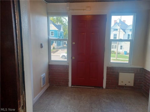 Tiny photo for 148 Elm Street, Struthers, OH 44471 (MLS # 5246470)