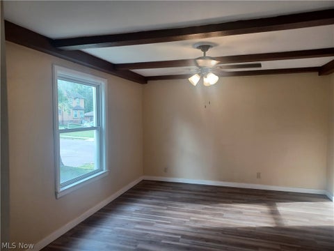 Tiny photo for 148 Elm Street, Struthers, OH 44471 (MLS # 5246470)