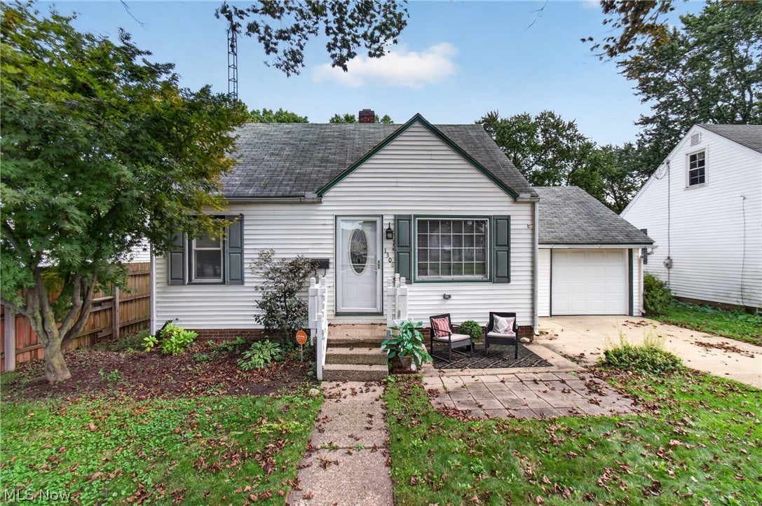 1308 Manor Avenue SW