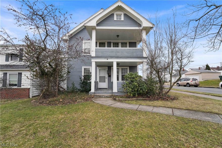 5145 (5143) E 113th St DN, Garfields Hts - Spacious 2 bed 1 bath multi-family home! //

$ 900 rent / $ 900 deposit //
$49 application fee per adult //
1-2 pets OK with approved PetScreening and PetFee.(Some breed restrictions apply per HUD guidelines). //
NO SMOKING //
1 time $129 non-refundable set up fee paid at lease signing //

$30/month required resident benefit package; can include personal property/liability insurance for an additional $5/month for $35/month total. //
All applicants are required to fill out a PetScreening application, found on our website directly on the application before being processed. Even if you have NO pets - this application must be filled out. One time, non-refundable pet fee of $200-500 per animal applies to all pets & must be paid prior to or when you pay your first month rent. (No fee for qualified assistance animals). //

Our application is processed through secure site: Findigs, and they require ID and income verification. Without this, your application will not be processed. They offer 24/7 chat support on their application directly if you have any questions. //

BEDROOMS: 2 //
BATHROOMS: 1 //
APPLIANCES PROVIDED: Fridge //
UTILITIES / RESIDENT RESPONSIBILITY:  Resident pays gas and electric and is responsible for snow removal //

Serious inquiries only.