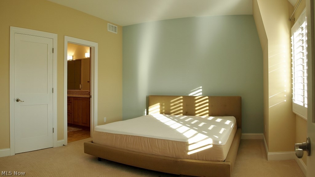 West Hampton at Crocker Park - Residential