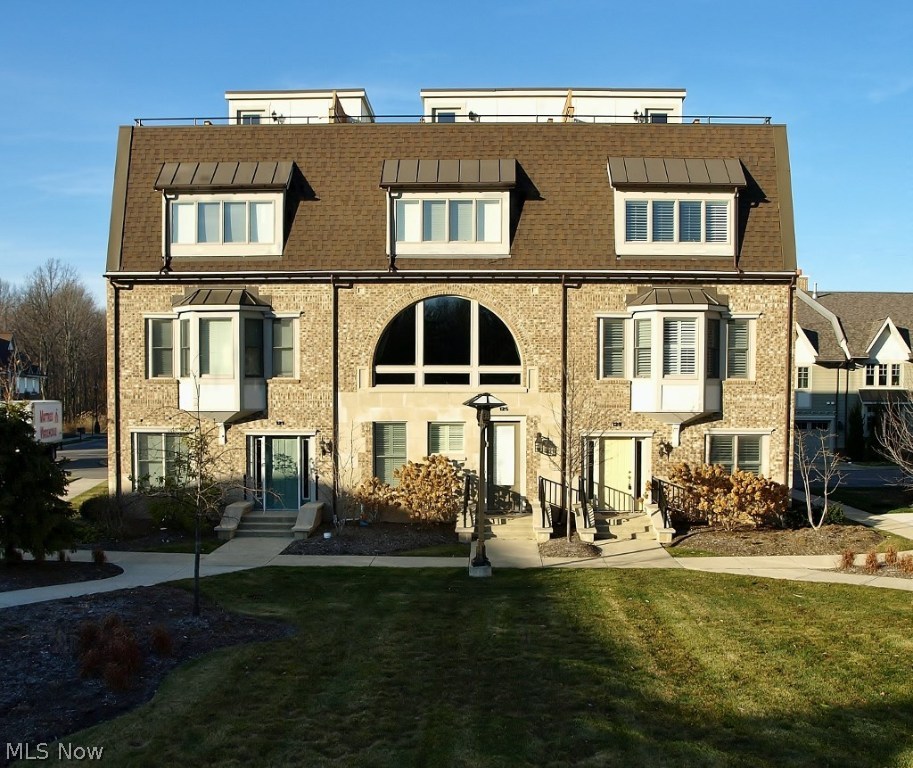 West Hampton at Crocker Park - Residential