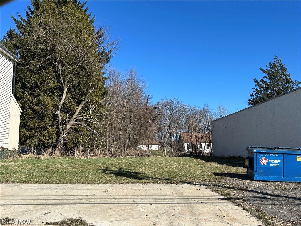 Photo of 624 Steel Street, Youngstown, OH 44509 (MLS # 5192637)