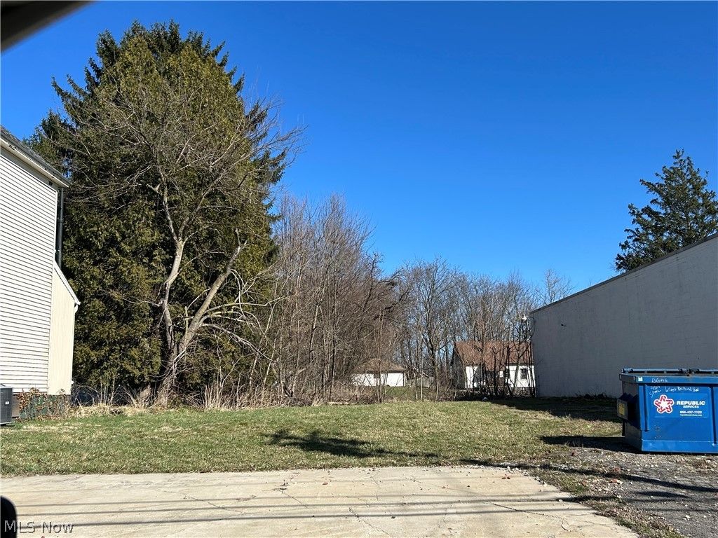 Photo of 624 Steel Street, Youngstown, OH 44509 (MLS # 5192637)