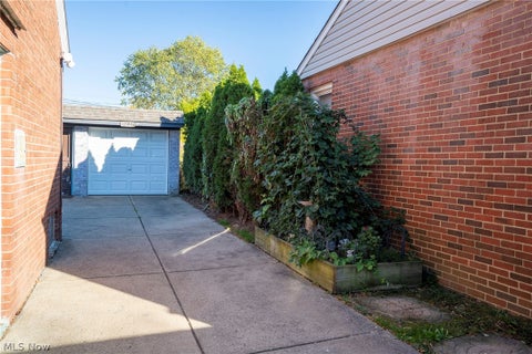 Tiny photo for 1599 Temple Avenue, Mayfield Heights, OH 44124 (MLS # 5254462)