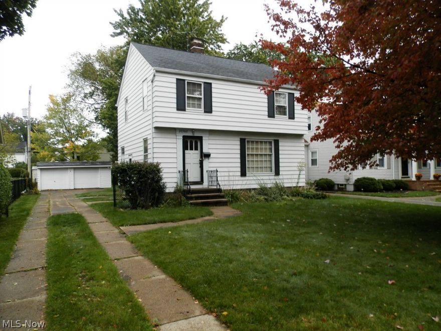 Charming Colonial on a dead end street near Linden Park with 3 Bedrooms, Large Living Room with Fireplace, Eat in Kitchen-Dining Room-and Sun Room with newer windows--Rec Room has wood paneling and a full Bathroom. Living Room Dining Room and Bedrooms all have shining wood floors. Newer Roof on House and Garage. Newer Hot Water Tank. 2 Car Garage-- A Must See!