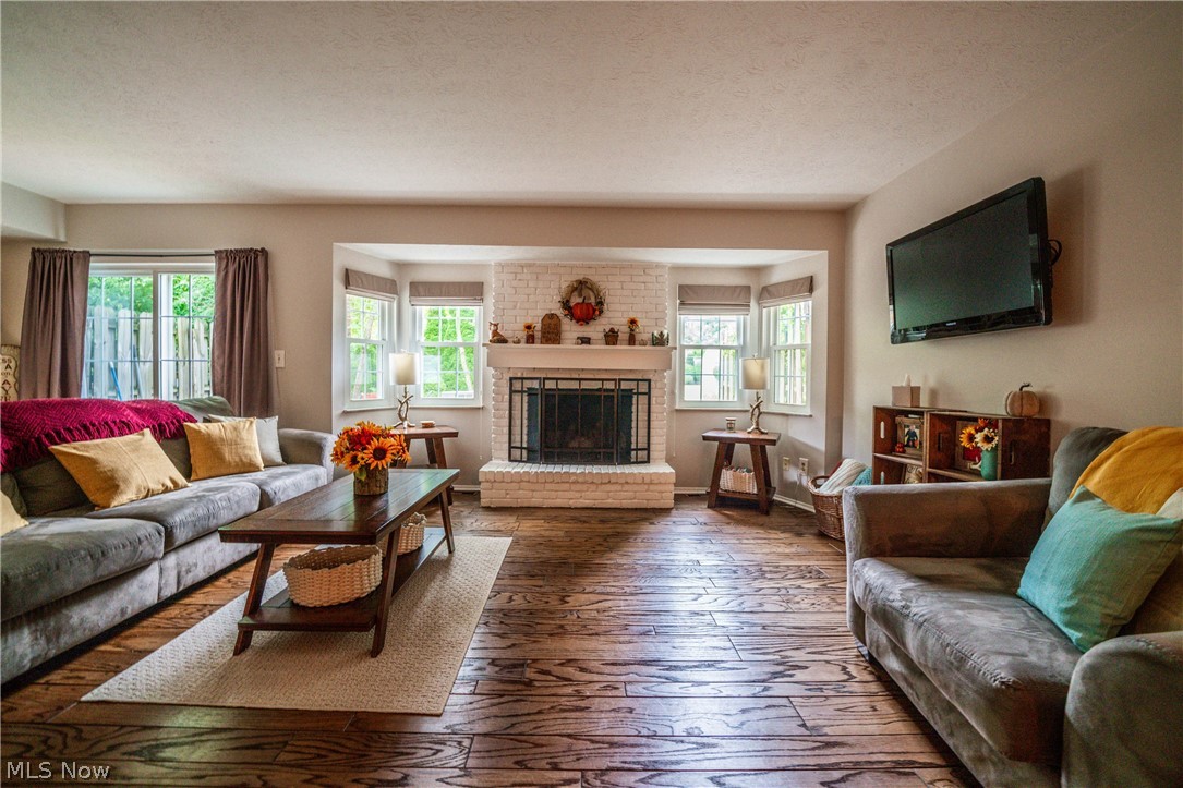 Orchards/Beacon Hill Condo - Residential