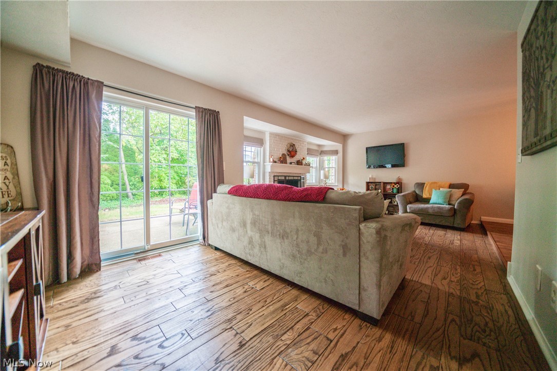 Orchards/Beacon Hill Condo - Residential