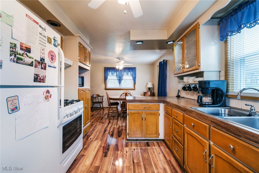 345 Coitsville Road, Campbell, Ohio image 14