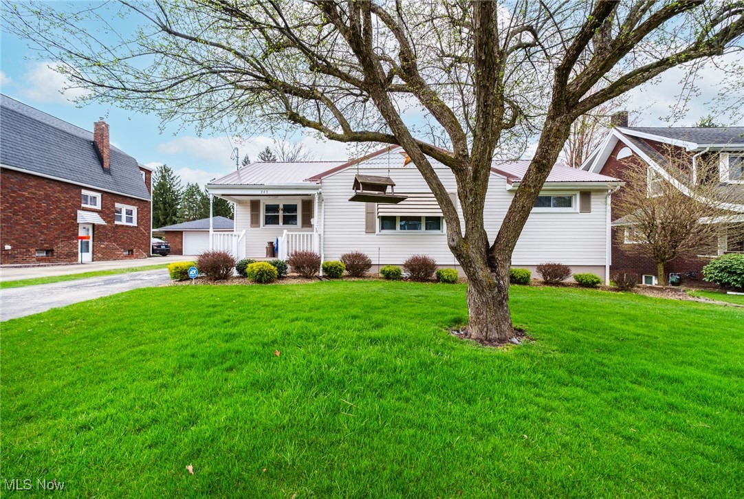 345 Coitsville Road, Campbell, Ohio image 4
