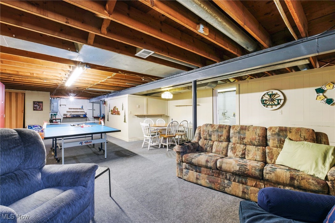 345 Coitsville Road, Campbell, Ohio image 32