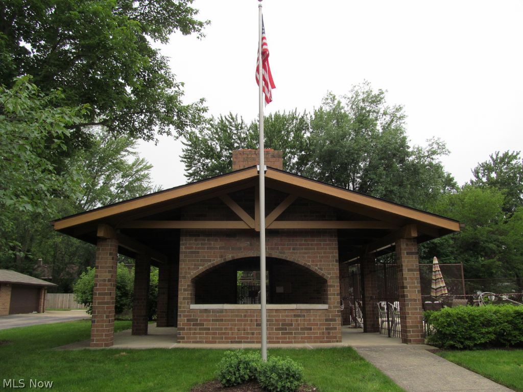 Woodscape Condos - Residential