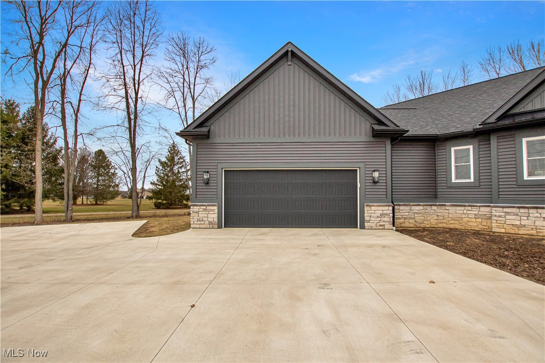 5906 Russia Road, South Amherst, Ohio image 4
