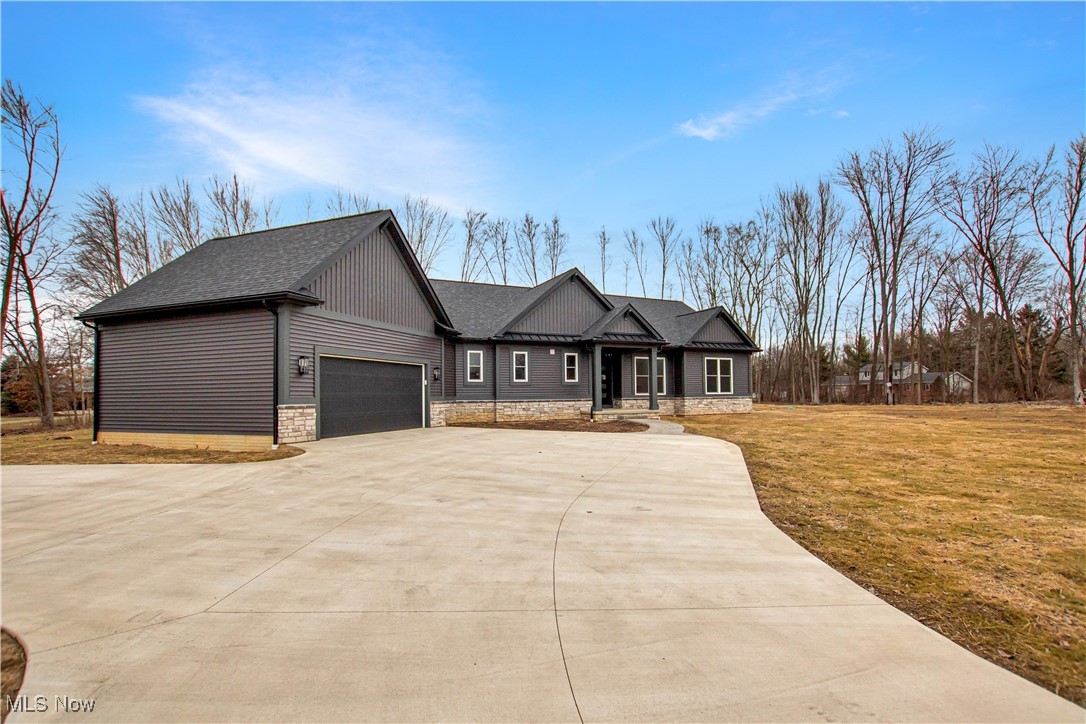 5906 Russia Road, South Amherst, Ohio image 2