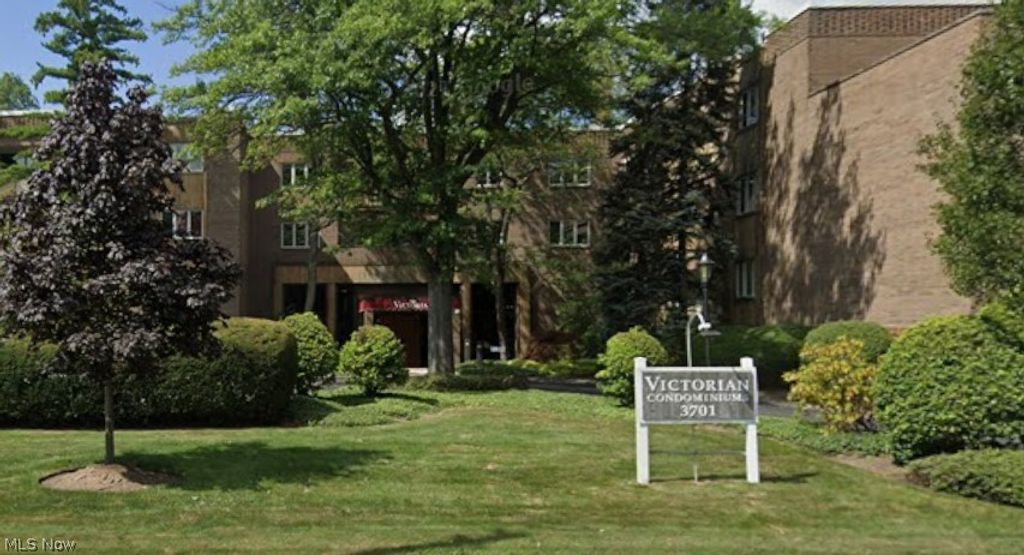 Photo of 3701 Mayfield Road, Cleveland Heights, OH 44121 (MLS # 5193855)