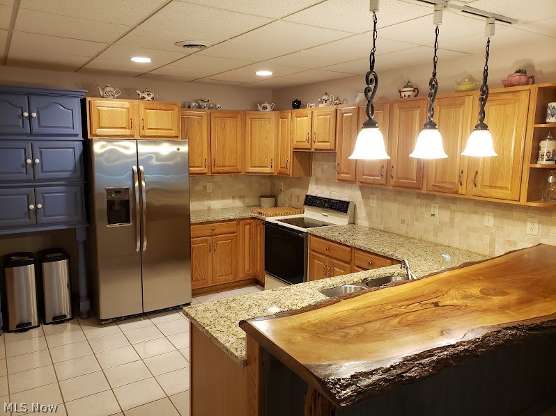 Estates At Meadowood - Residential