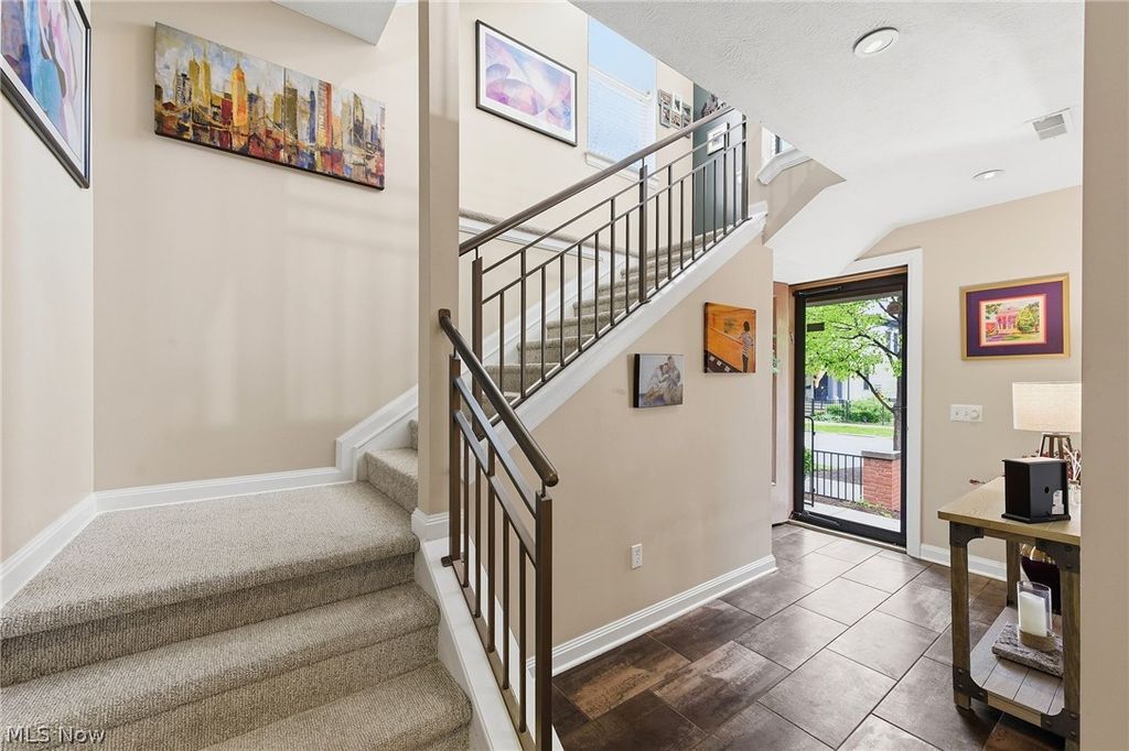 Photo of 3897 Clinton Avenue, Cleveland, OH 44113 (MLS # 5205788)